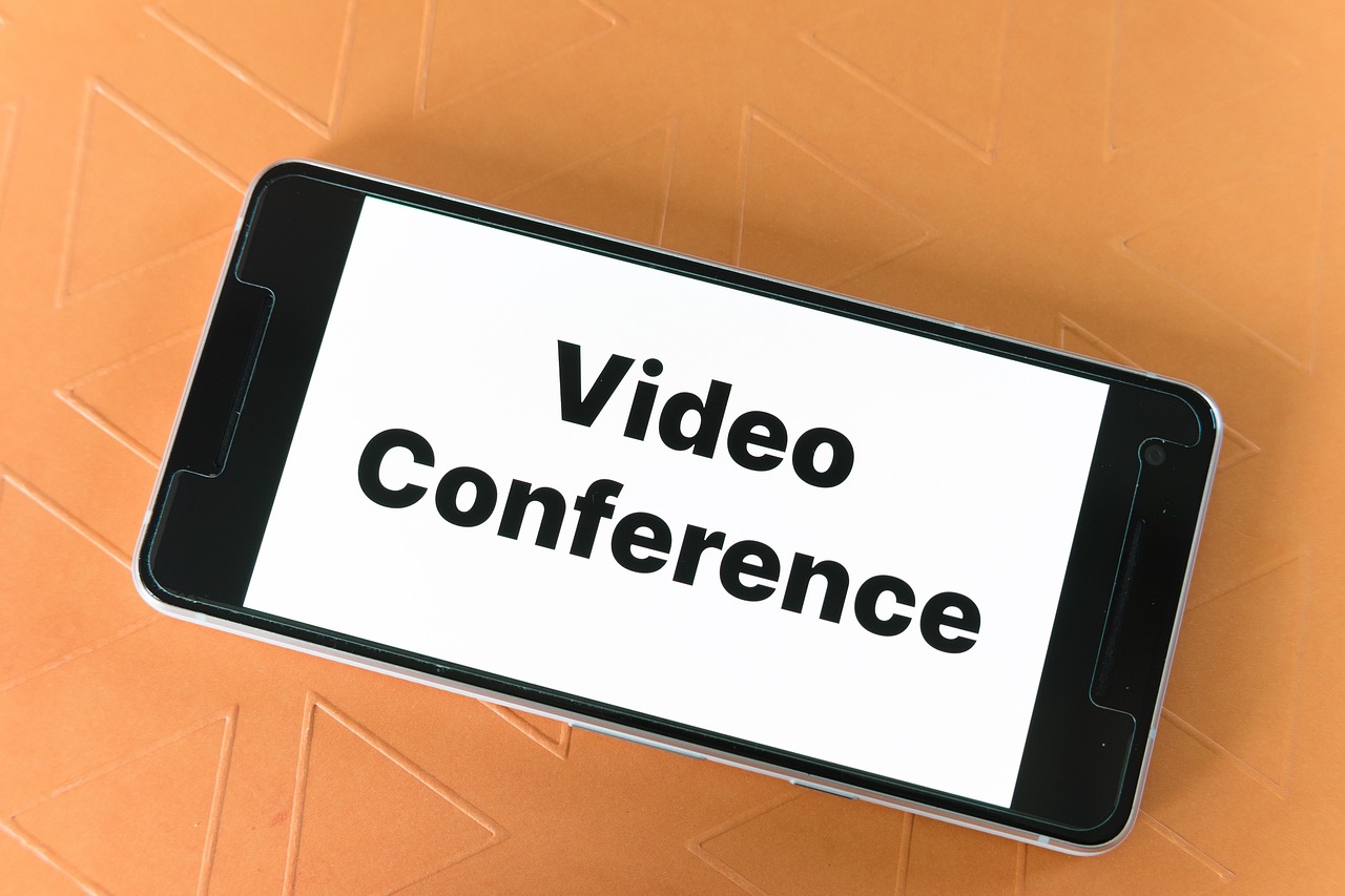 Best Webcams for Crystal-Clear Video Calls in 2024