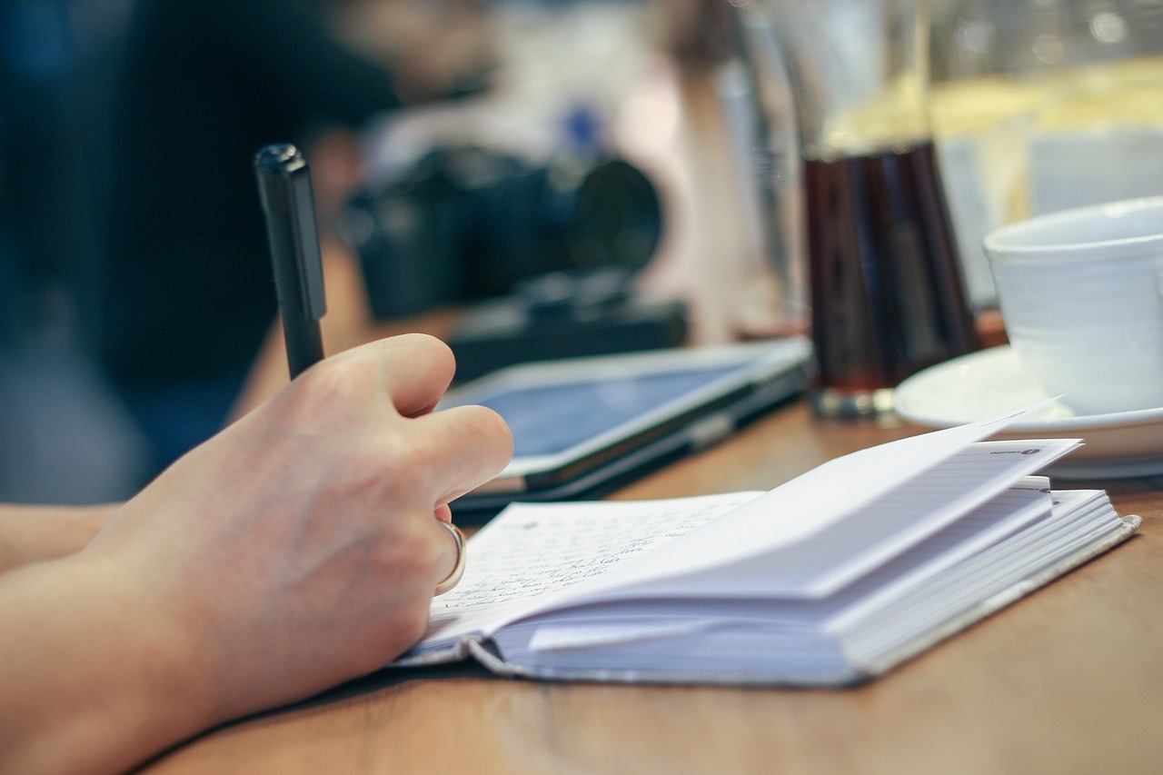 Boost Your Productivity with the Best AI Writing Tools of 2024
